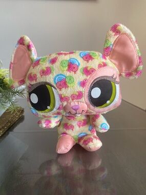 Hasbro 2008 Littlest Pet Shop Happiest Mouse Plush animal